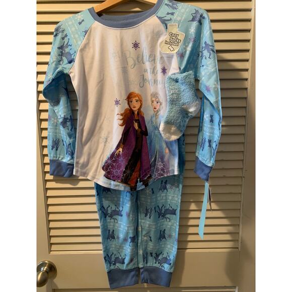 Disney Frozen Elsa and Anna 3 piece set (shirt, pants with socks) - Medium-New - Picture 1 of 2
